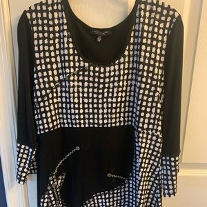 Women’s size large rayon tunic top